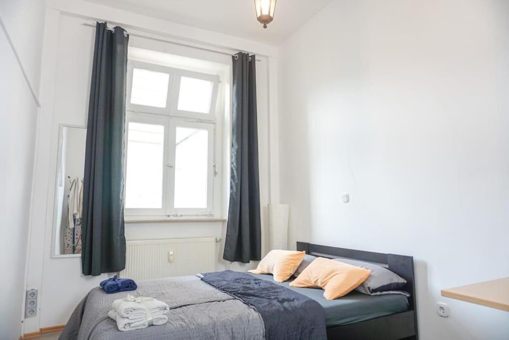 Apartment In Wuppertal - Charmante 3-Zimmer-Oase Mit Kamin Und Badewanne Екстер'єр фото