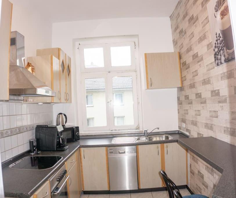 Apartment In Wuppertal - Charmante 3-Zimmer-Oase Mit Kamin Und Badewanne Екстер'єр фото