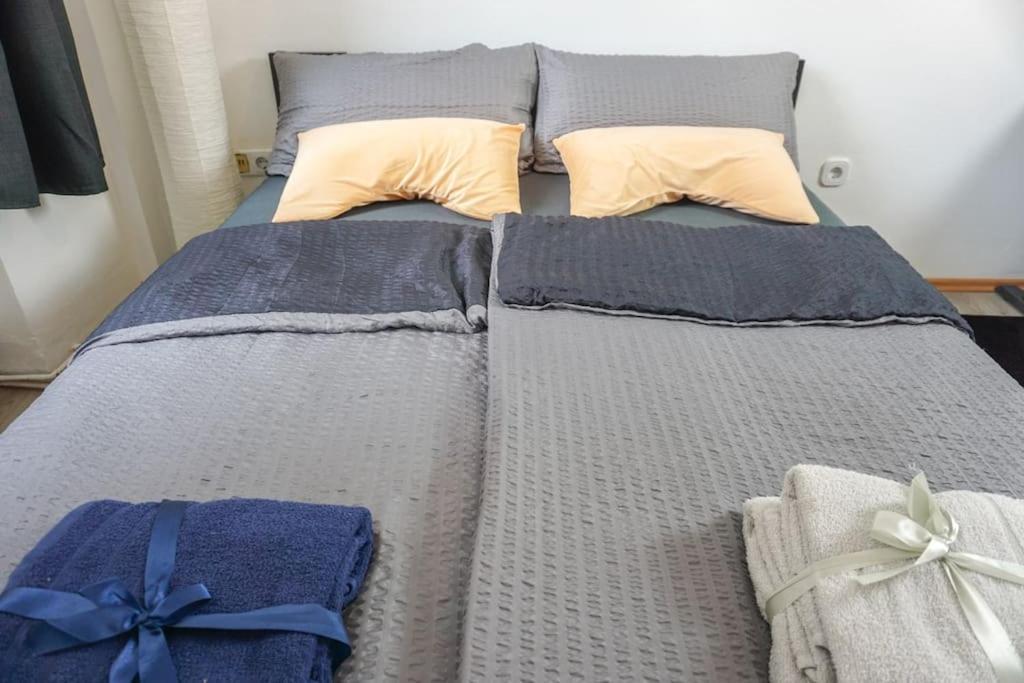 Apartment In Wuppertal - Charmante 3-Zimmer-Oase Mit Kamin Und Badewanne Екстер'єр фото