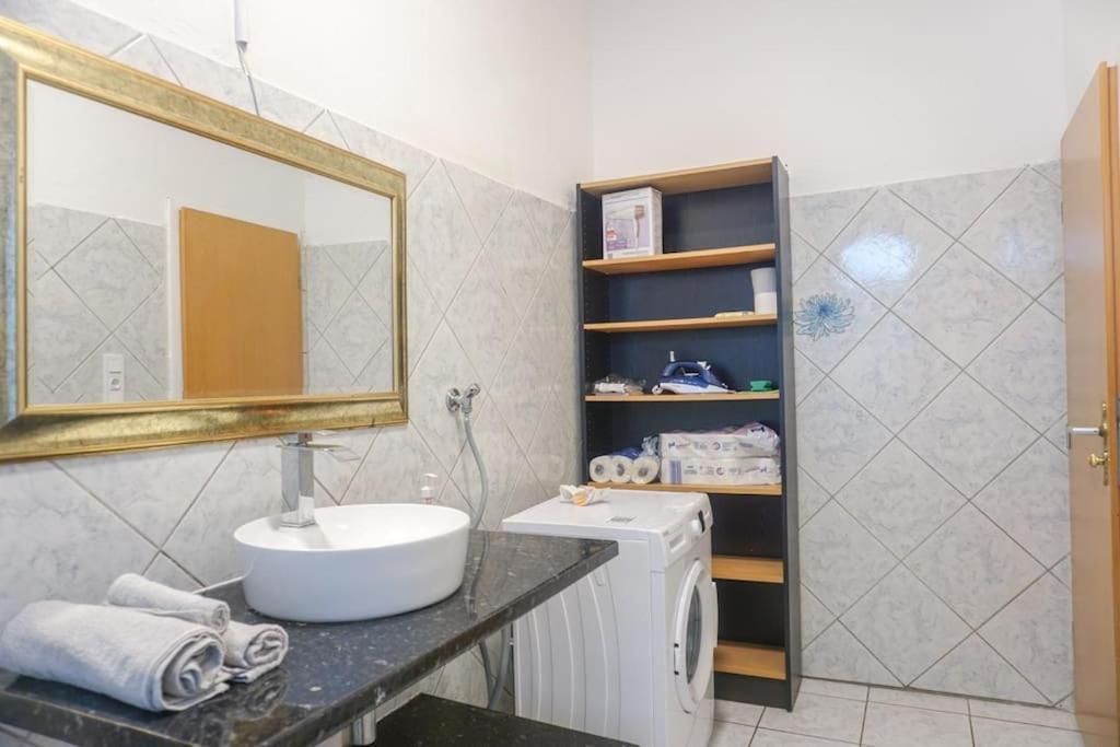 Apartment In Wuppertal - Charmante 3-Zimmer-Oase Mit Kamin Und Badewanne Екстер'єр фото